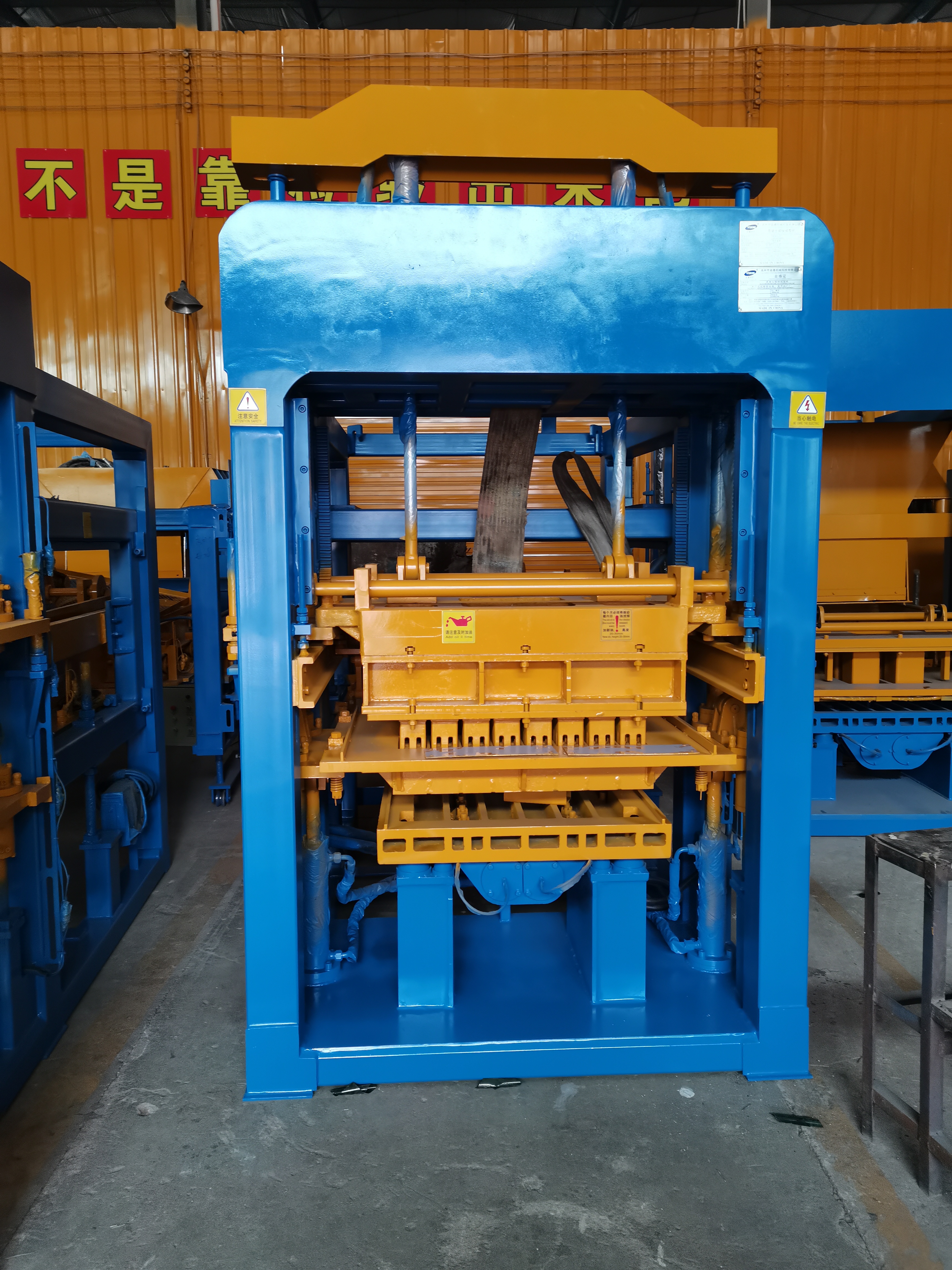 China High Quality QT6-15 Yixin Semi Automatic Brick Block Making Machine Best Supplier Manufacturer 